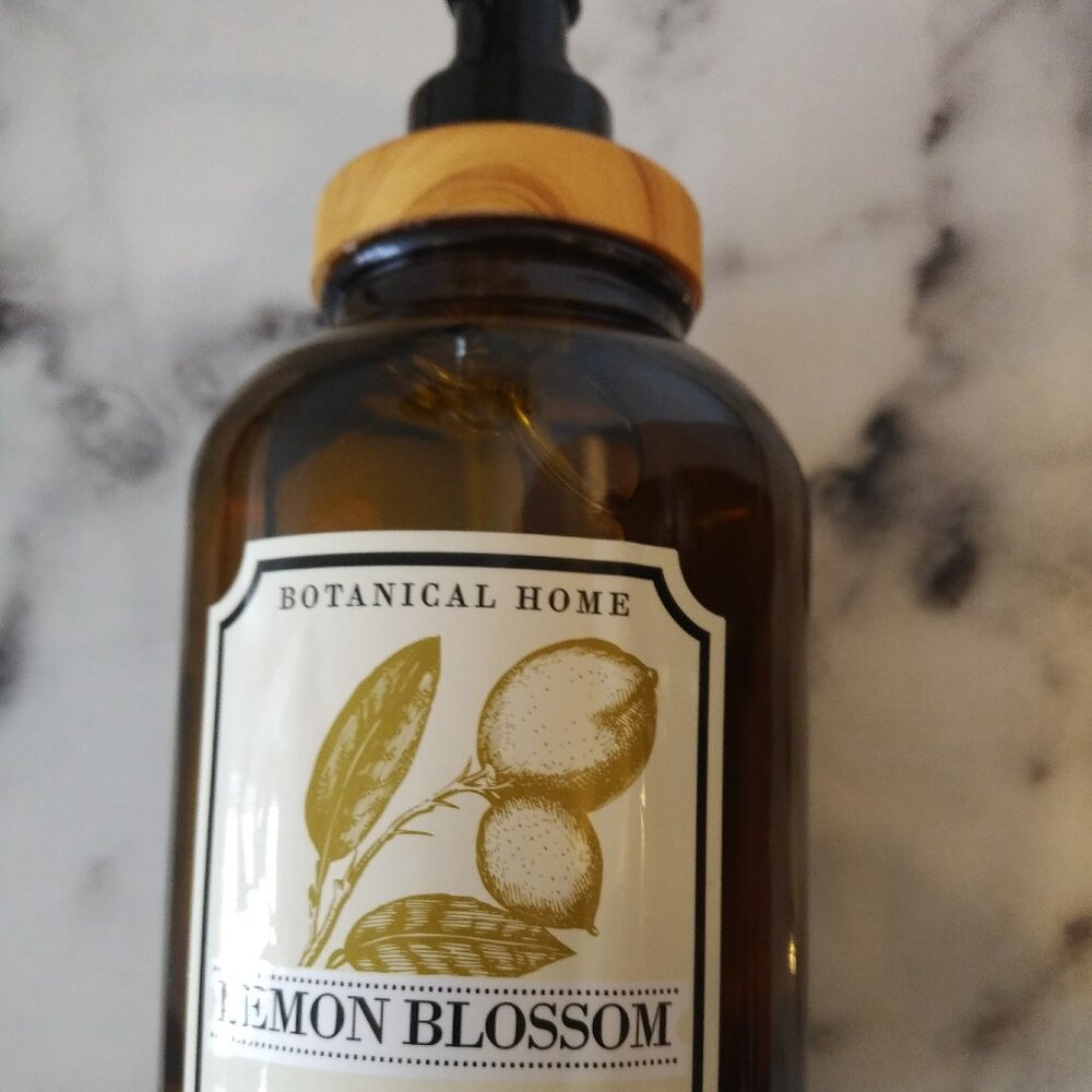 Luxury Lemon Blossom Hand Soap - Glass Apothecary style bottle - 19.5 fl oz NWT
